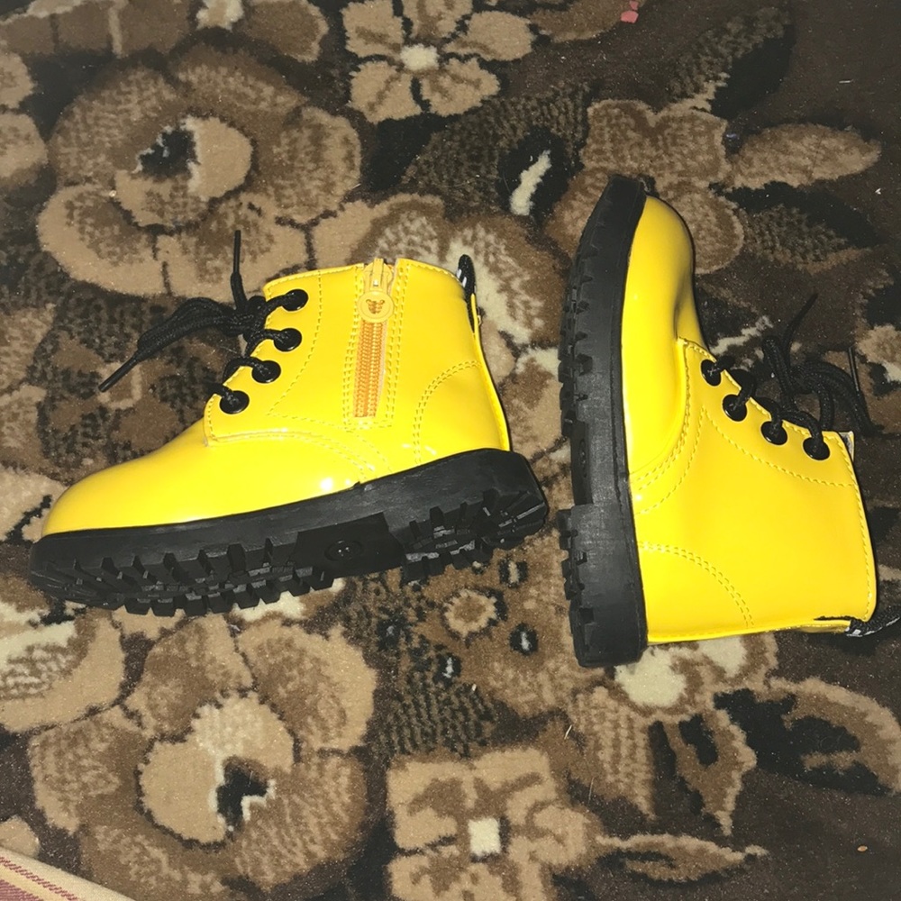🌧☂️New Kids Boots